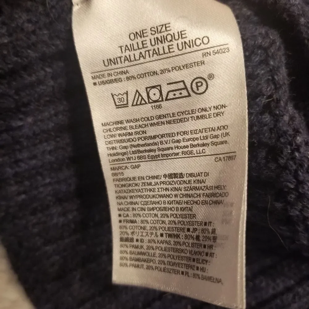 GAP knit scarf
